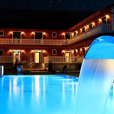 Artemis Resort Wellness Hotel Štúrovo Exteriér fotografie